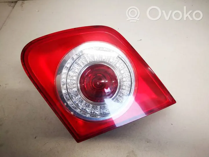 Volkswagen Jetta V Lampy tylnej klapy bagażnika 1k5945094