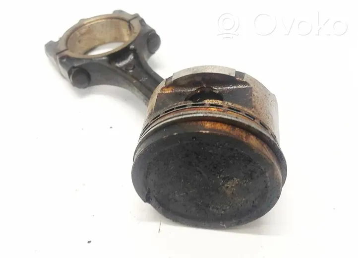 Hyundai Accent Piston avec bielle 1512L