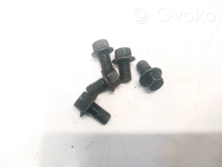 Volvo V60 Nuts/bolts 
