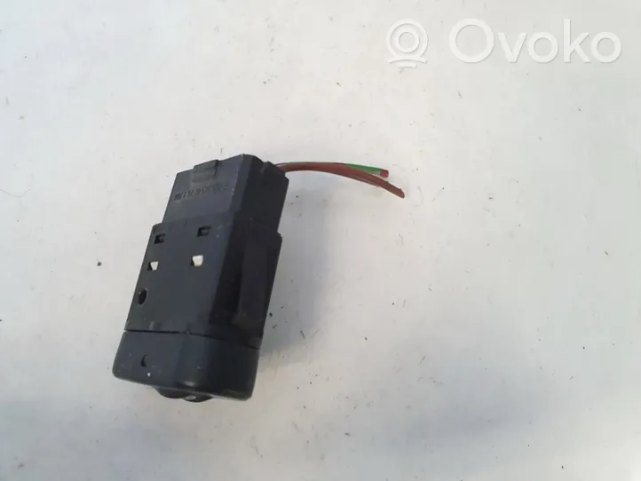 Mercedes-Benz Sprinter W901 W902 W903 W904 Headlight level height control switch 32200101