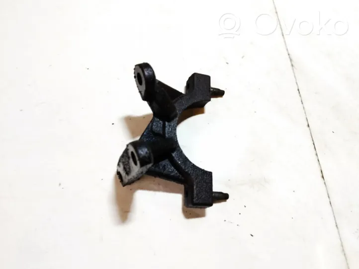 Volvo V50 Engine mounting bracket 4m513k305ea