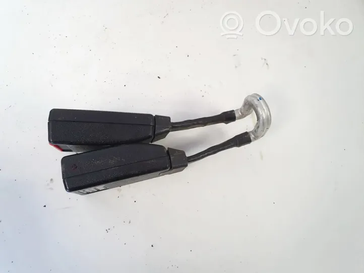 Opel Corsa C Takaistuimen turvavyön solki 09231879f