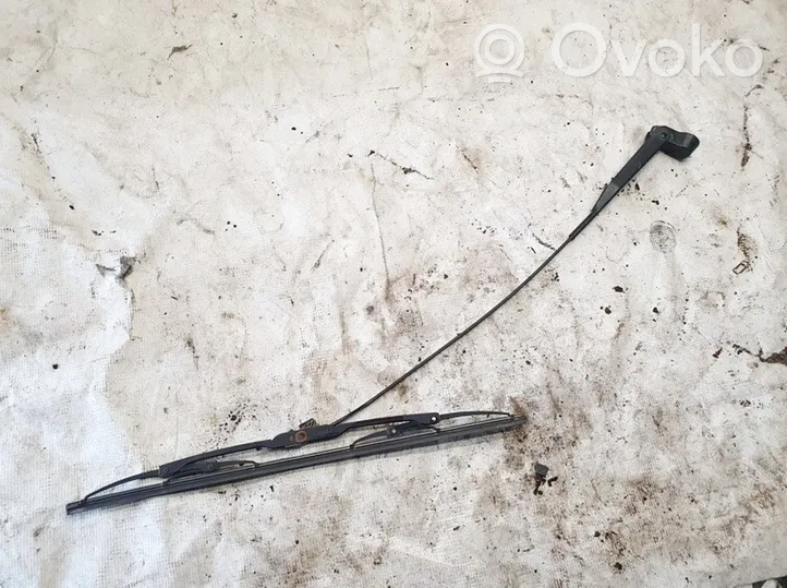 Opel Corsa C Front wiper blade arm 