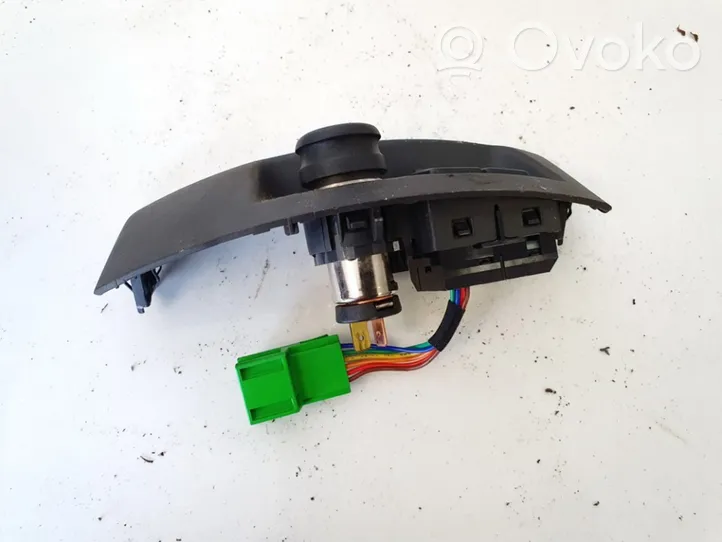 Volvo V50 Interruttore ESP (controllo elettronico della stabilità) 8691530