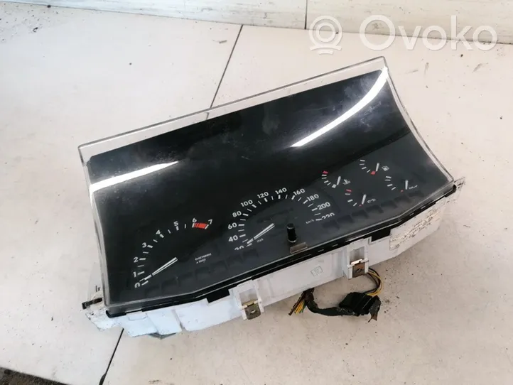 Opel Frontera A Speedometer (instrument cluster) 8117707