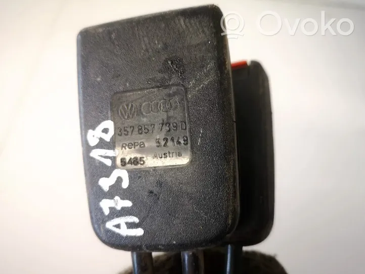 Volkswagen PASSAT B4 Boucle de ceinture de sécurité arrière centrale 357857739d