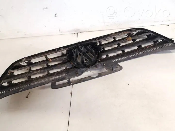 Volkswagen Touran I Grille de calandre avant 1t0853601