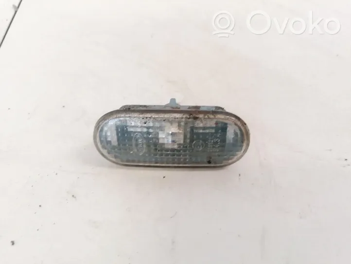 Volkswagen Polo III 6N 6N2 6NF Front fender indicator light 1J5949117A