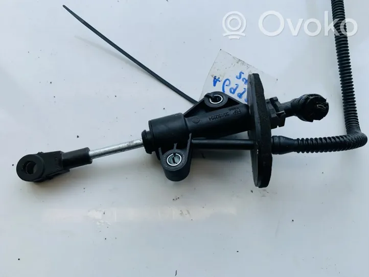 Opel Corsa E Clutch master cylinder 55190994