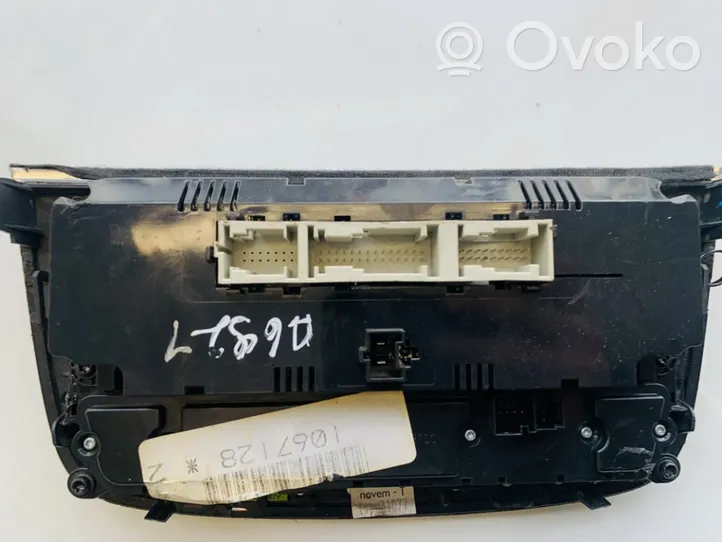 Mercedes-Benz R W251 Panel klimatyzacji a2518205089