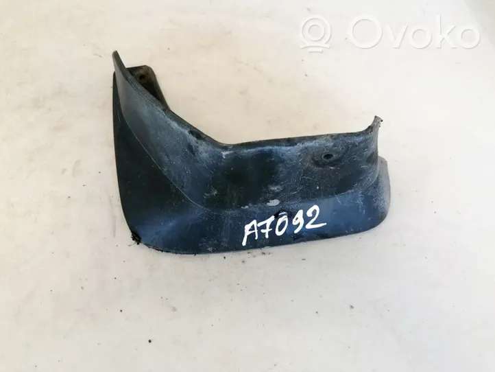 Nissan Almera N16 Parafango anteriore 