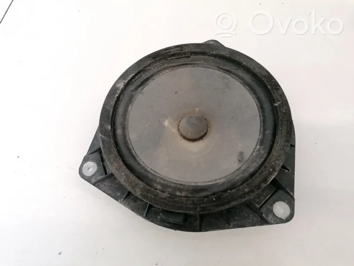 Toyota Corolla Verso E121 Głośnik drzwi przednich 8616068090