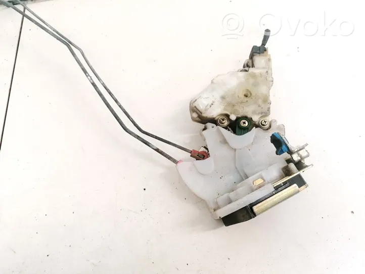 Subaru Impreza I Rear door lock 61100FE040