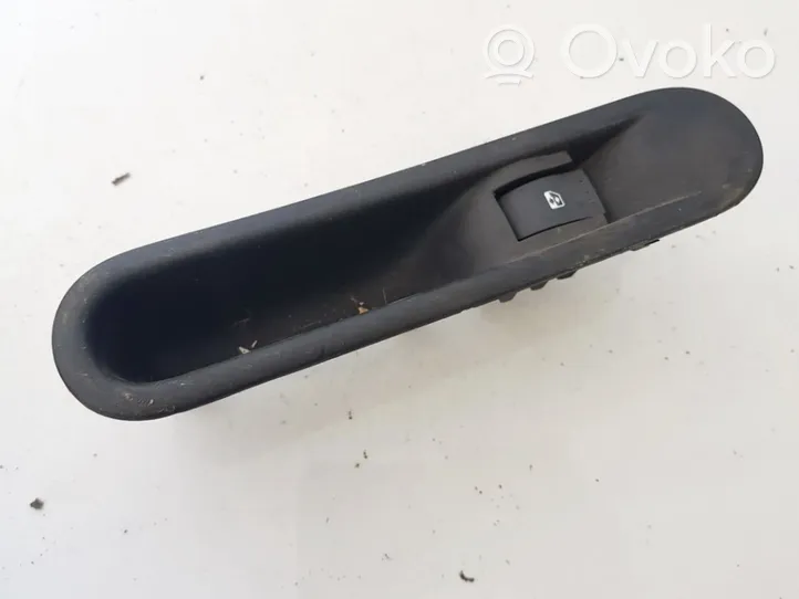 Renault Espace -  Grand espace IV Support bouton lève vitre porte avant 31144m