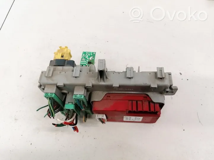 Rover 45 Boîte à fusibles YWC104500
