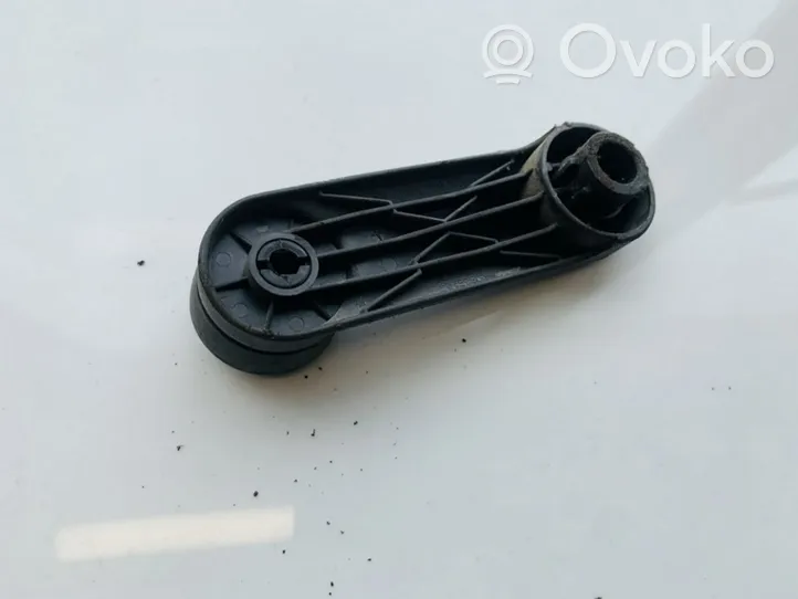 Opel Meriva A Korbka szyby drzwi przednich 90224834