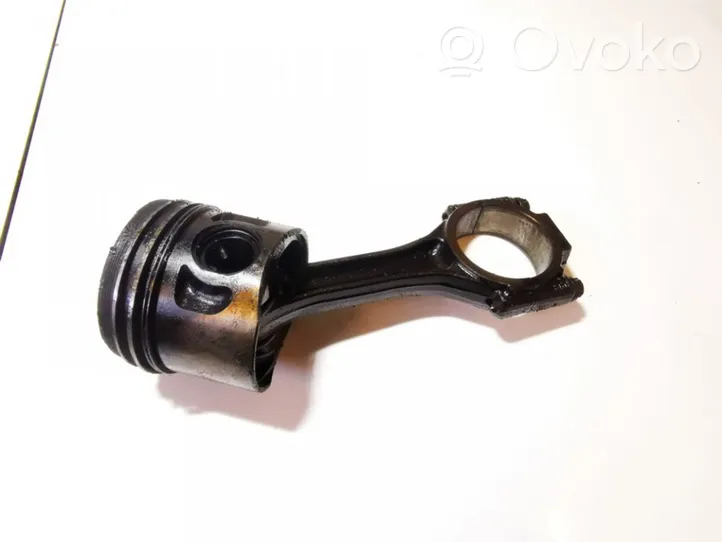 Audi A3 S3 8P Piston avec bielle 038j