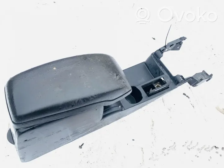 Ford Mondeo Mk III Armrest vp4s7xa045a37