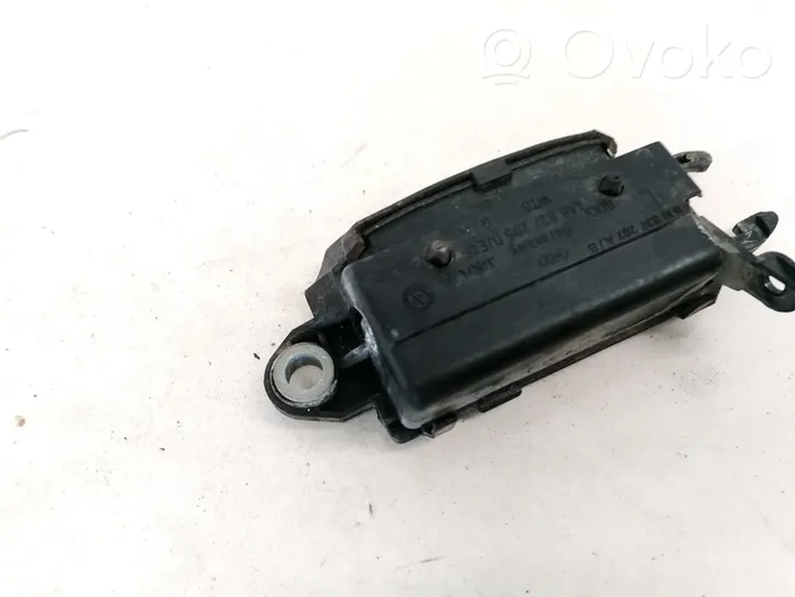 Audi A4 S4 B5 8D Maniglia esterna per portiera anteriore 4A0837205D