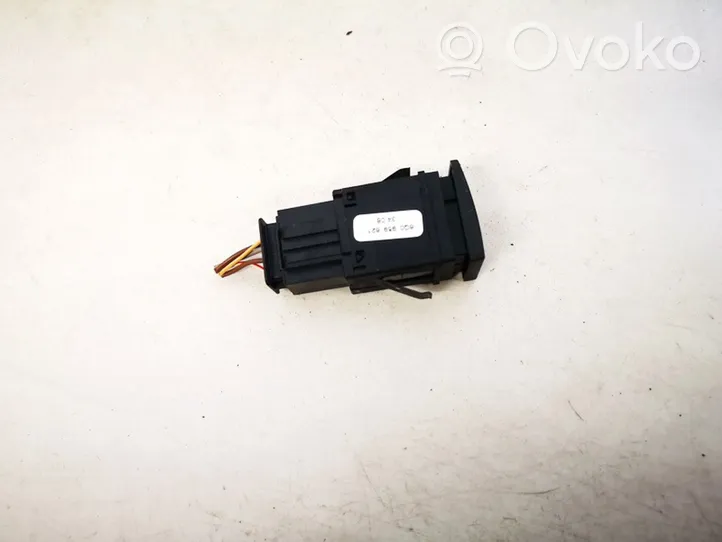 Volkswagen Polo IV 9N3 Windscreen/window heater switch 6q0959621