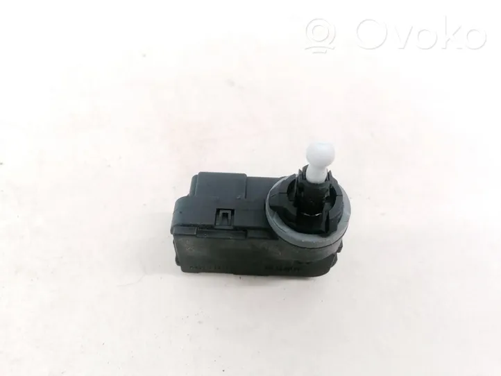 Volkswagen Polo IV 9N3 Headlight level adjustment motor 