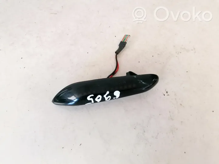 BMW 1 E81 E87 Front fender indicator light 015e88618