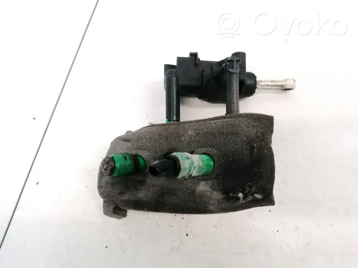 Ford Focus Główny cylinder sprzęgła 98AB7A543AF