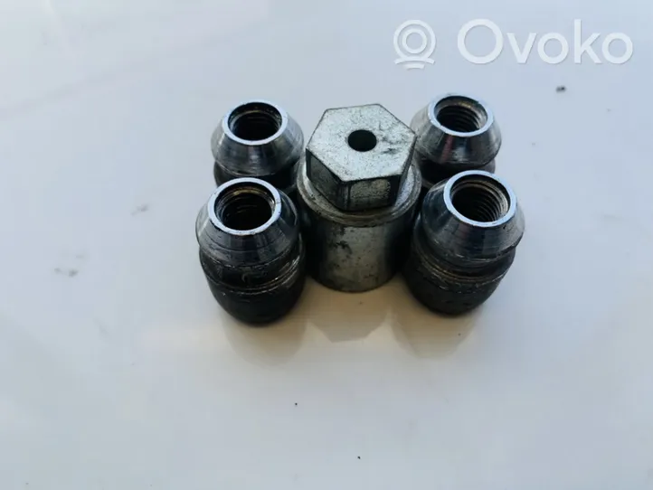 Hyundai ix35 Nuts/bolts 