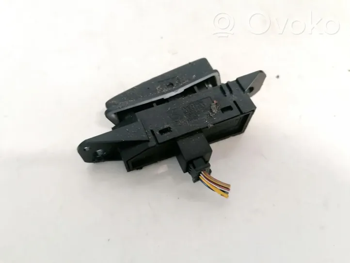 Chevrolet Orlando Central locking switch button 96936169