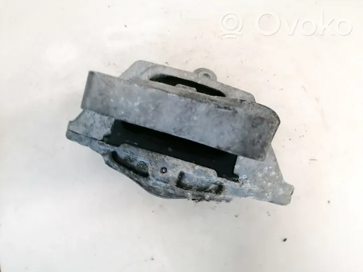 Chevrolet Orlando Engine mount bracket 13287954