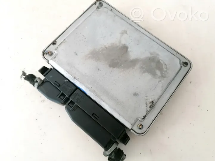 Volkswagen New Beetle Calculateur moteur ECU 038906018ap