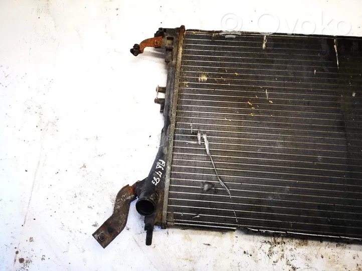 Opel Corsa B Radiateur de refroidissement 24418338