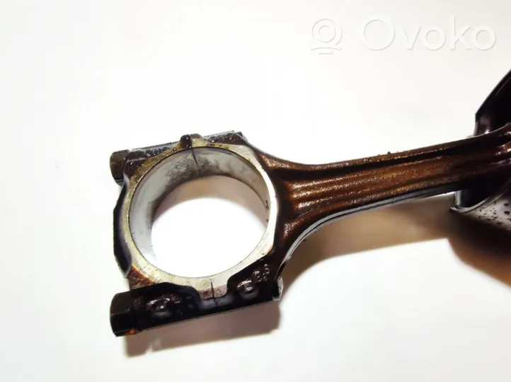 Volkswagen Golf IV Piston with connecting rod 058