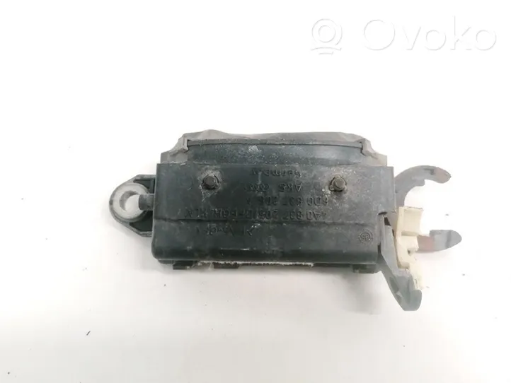 Audi A4 S4 B5 8D Etuoven ulkokahva 4A0837205