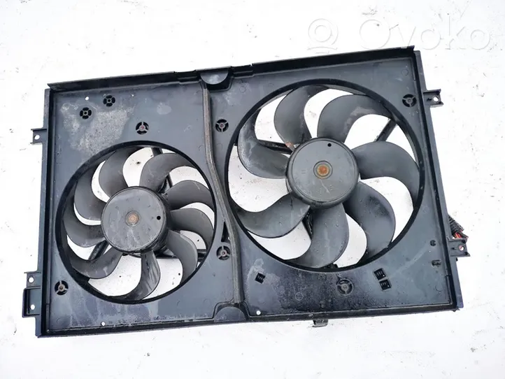 Audi TT Mk1 Radiator cooling fan shroud 1j0121207m