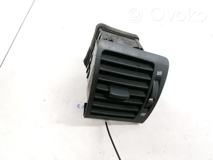 KIA Sorento Griglia di ventilazione centrale cruscotto 974903E000