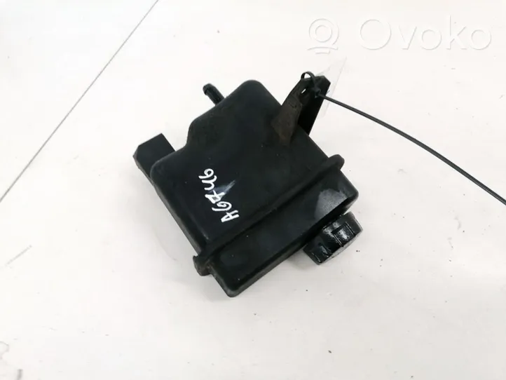 Volvo S40, V40 Power steering fluid tank/reservoir 