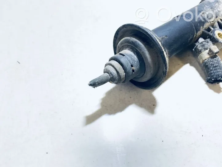 Volkswagen II LT Główny cylinder sprzęgła 0002903212