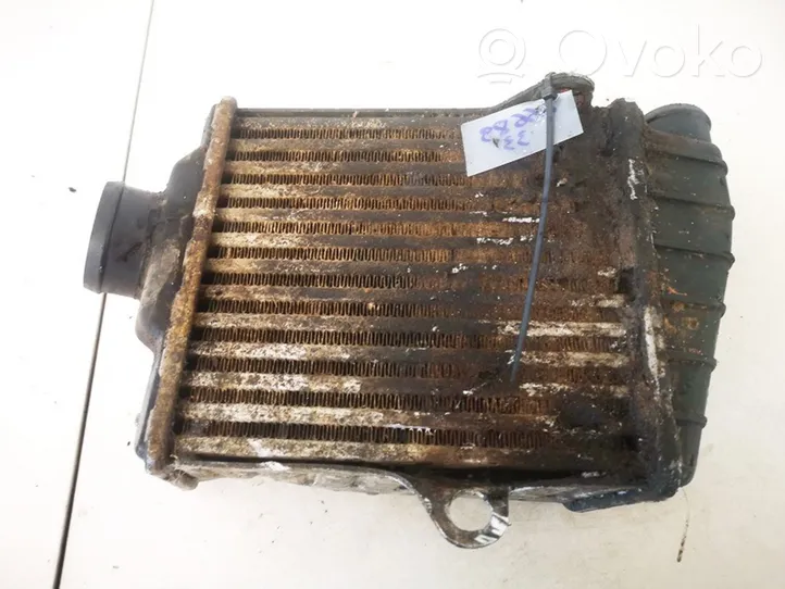 Volkswagen PASSAT B3 Chłodnica powietrza doładowującego / Intercooler 