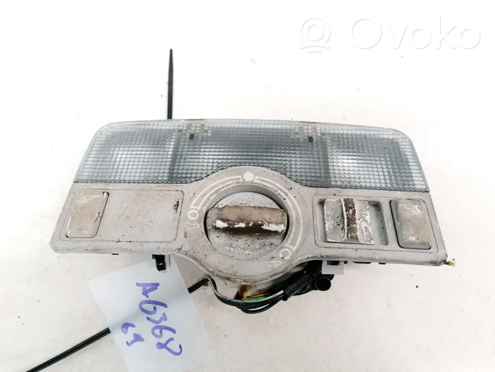 Audi A4 S4 B5 8D Etuistuimen valo 8D0947111A