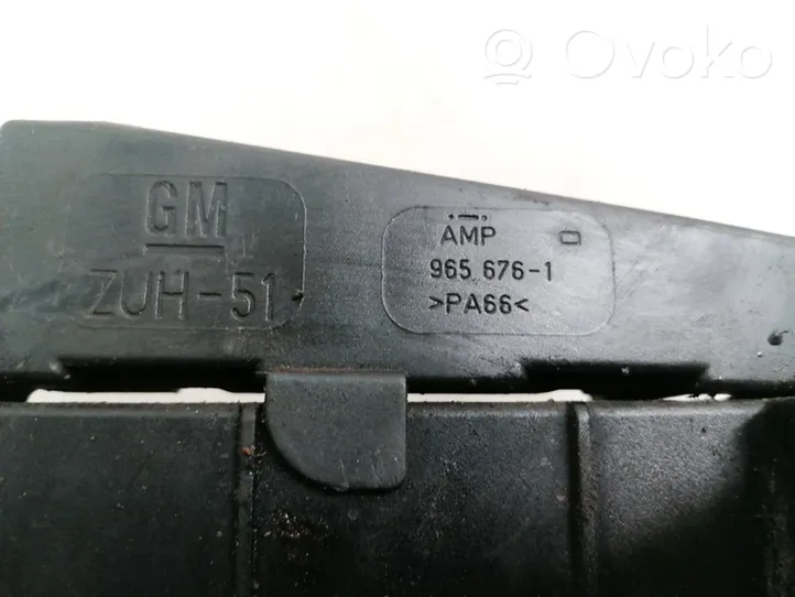 Opel Vectra B Juego de caja de fusibles 9656761
