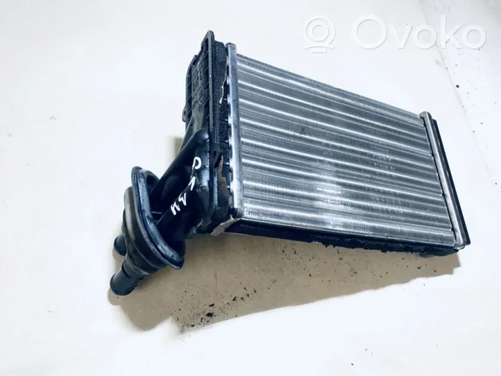 Volkswagen PASSAT B5 Radiateur de chauffage 8d1819031b