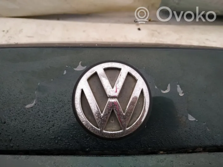 Volkswagen PASSAT B5 Emblemat / Znaczek 