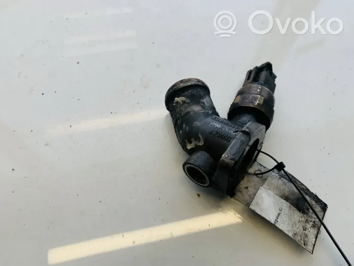 Audi A6 S6 C4 4A Tuyau de liquide de refroidissement moteur 034121133