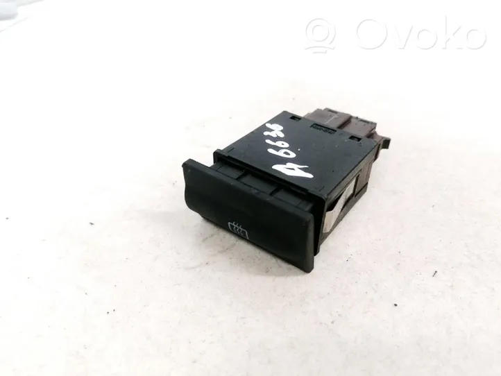 Skoda Octavia Mk1 (1U) Przycisk / Przełącznik ogrzewania szyby przedniej / czołowej 