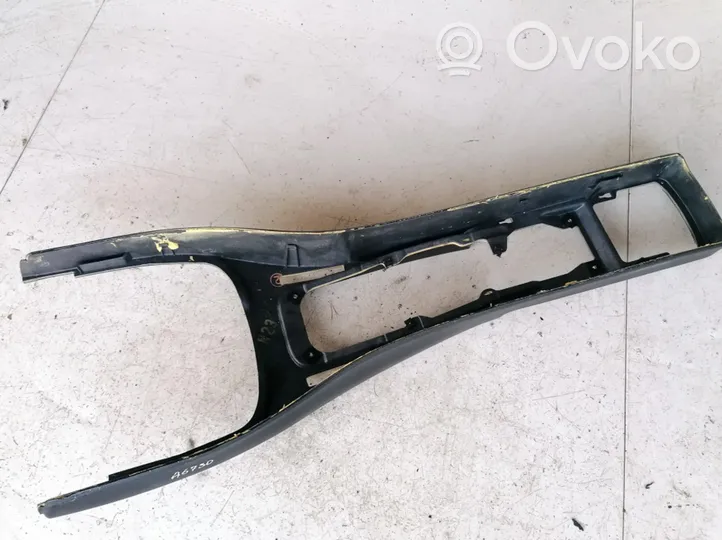 Opel Omega B1 Inne części wnętrza samochodu 90459366