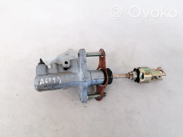 Toyota Corolla E120 E130 Główny cylinder sprzęgła 