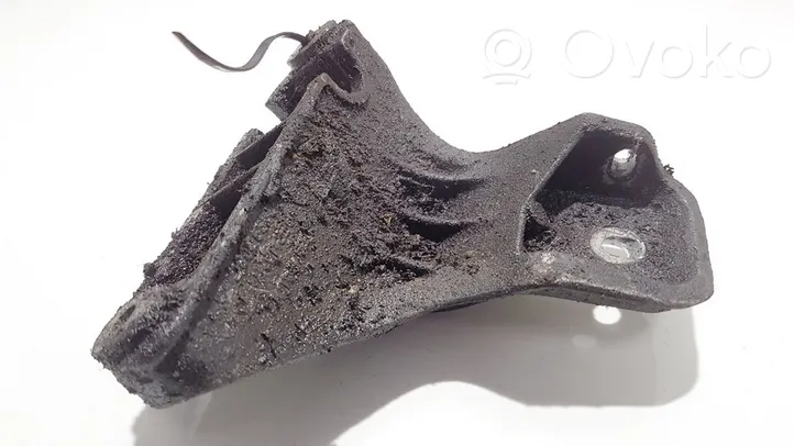 Audi 80 90 B3 Engine mounting bracket 