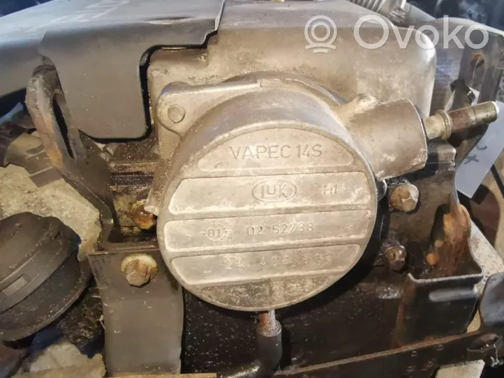 Opel Astra G Pompe à vide 0252738