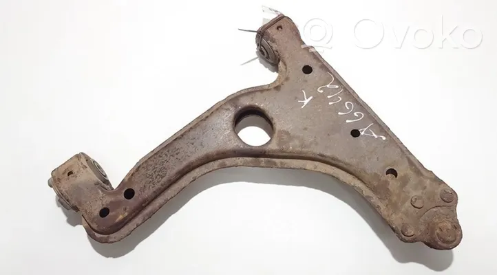 Opel Vectra B Front lower control arm/wishbone 90468638